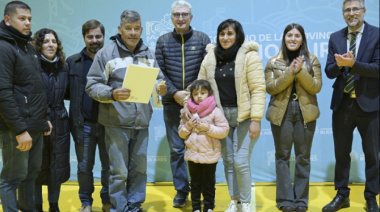 La Provincia entregó viviendas y escrituras gratuitas a familias de Villa Gesell