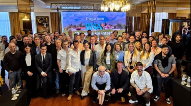 Daniel Scioli se reunió con empresarios turísticos en Mar del Plata para planificar la temporada de verano