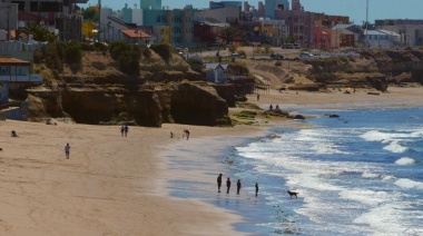 Municipios de la costa admiten "merma" en turismo pero la temporada "cumple expectativas"