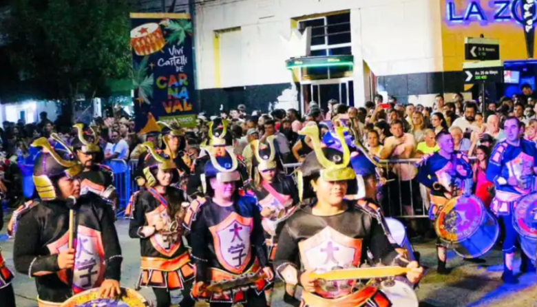 Castelli vuelve a celebrar el carnaval en el centro de la ciudad