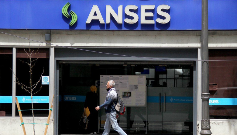 Confirman que en abril se otorgará el bono de $70.000 a jubilados y pensionados