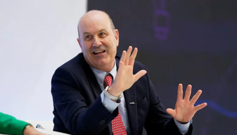 Sturzenegger cargó contra los colegios inmobiliarios y anticipó una reforma para desregular el sector