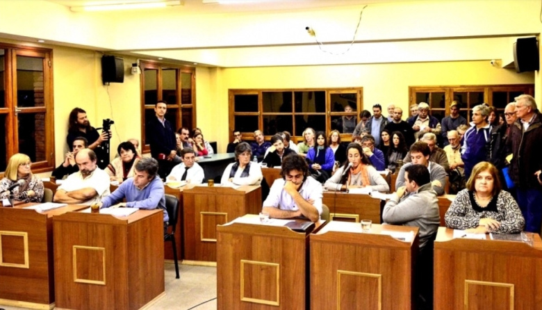 Violencia en el Concejo de Villa Gesell tras el rechazo del presupuesto