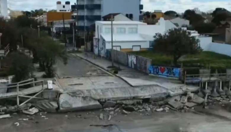 El mar avanzó en Mar del Tuyú y dejó casas en riesgo de derrumbe