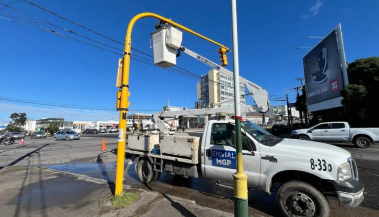Mar del Plata probará semáforos adaptativos con inteligencia artificial