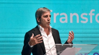 Caputo aseguró  a empresarios en Mar del Plata que "devaluar no será el camino"