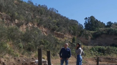 Geoparque Pun Antü: Balcarce construye una laguna artificial con isla y figuras de dinosaurios