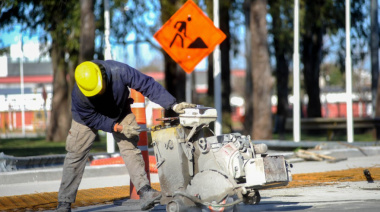 Chascomús impulsa consorcios vecinales para hacer asfalto ante la falta de obra pública