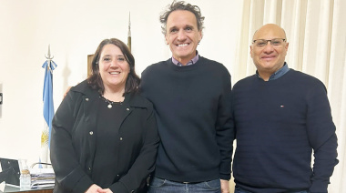 Reino y Sol Di Gerónimo participaron junto a Katopodis de la presentación de una obra energética clave para la región
