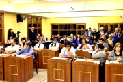 Violencia en el Concejo de Villa Gesell tras el rechazo del presupuesto
