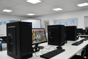 Las Flores presentó un nuevo espacio educativo con acceso libre a herramientas digitales