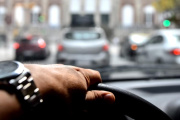 Mar del Plata regula Uber: qué exige el proyecto a los choferes de apps