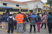 Vecinos de Santa Teresita reclamaron por fuertes aumentos en las facturas de luz