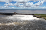 Río Paraná: Yacyretá anticipa un descenso gradual tras semanas de caudales elevados